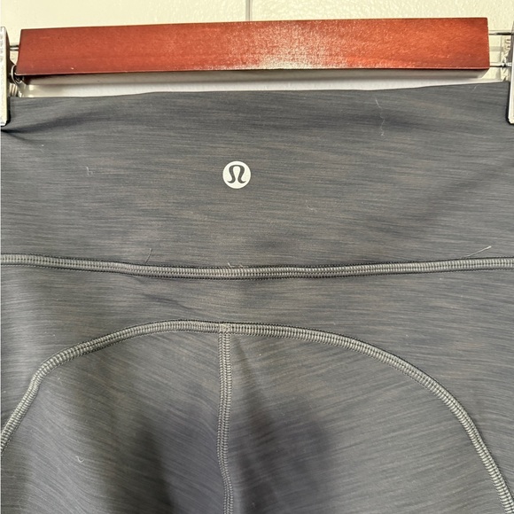 Lululemon Invigorate High-Rise Tight 25" Size 4 - Picture 3 of 6
